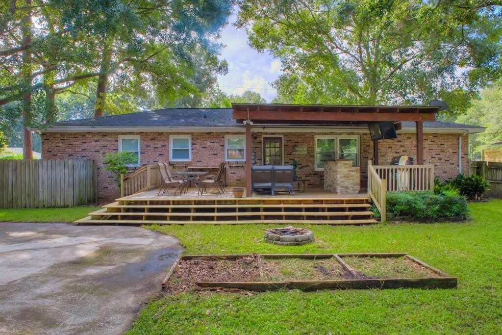 Charming Home Near Folly & Downtown Charleston Bagian luar foto