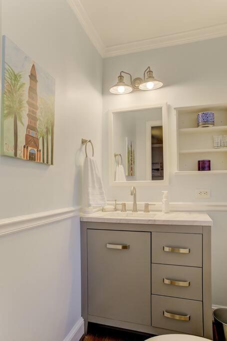 Charming Home Near Folly & Downtown Charleston Bagian luar foto